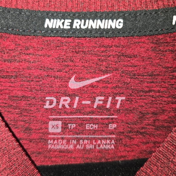 Nike Running Red Long Sleeve‎ Shirt XS Dri Fit Burgundy Men/Women - Picture 3 of 6